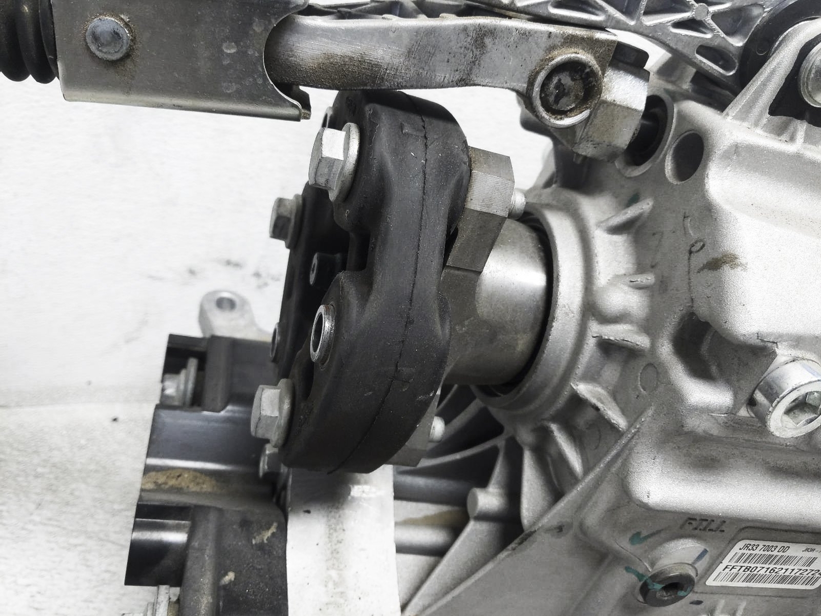 2019-2022 Ford Mustang Manual Transmission Gearbox 26K Miles Jr33-7003-Dd