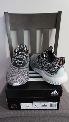 DS Adidas Alphabounce Motion Capture. Size 9.5 m.