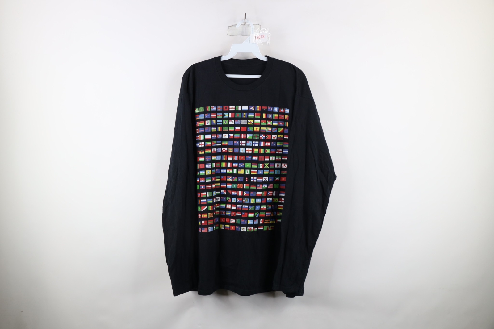 Vintage 90s Streetwear Mens 2XL Faded World Flags Long Sleeve T Shirt Black