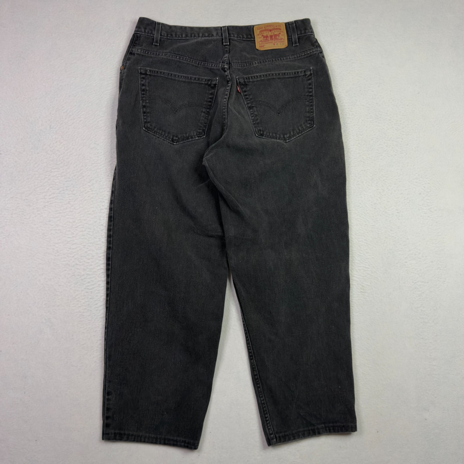 Vintage Levis 560 Jeans Men 36x29 Black Loose Fit Tapered Leg USA Y2K Distressed thumbnail 3