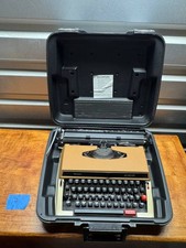 Vintage Sears Achiever Portable Typewriter with Case – Made in Japan thumbnail