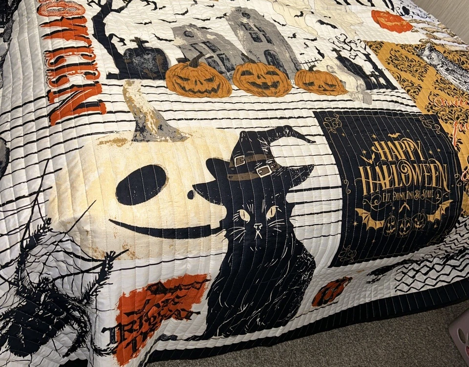 Halloween Comforter/Duvet Full Queen Bedding Set With 1 Sham Never Used - Image 3 of 4
