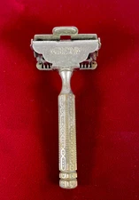 Vintage  GEM 1912 Hand Held Razor Men decorative handle
