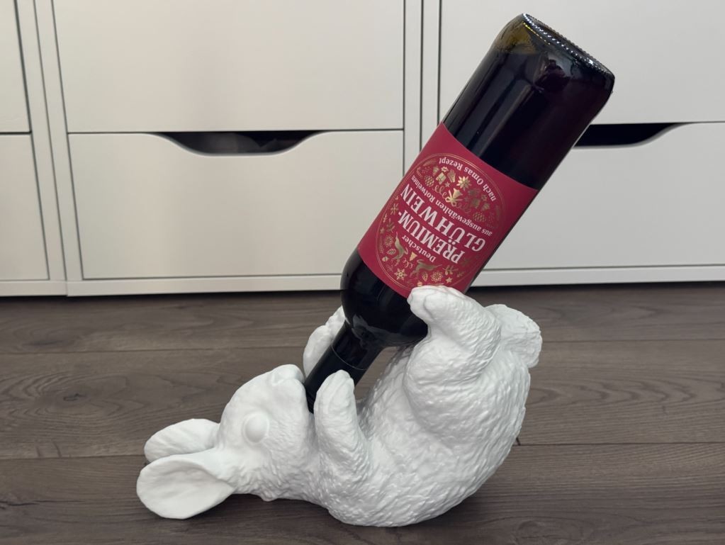 Funny Bunny Wine Holder - Pantalla de conejo tipsy impresa en 3D para botellas A1Mini