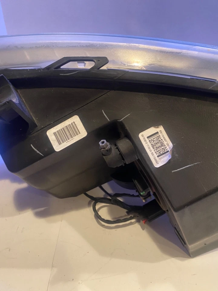 Левая галогенная фара в сборе для Volkswagen Routan 2009–2014 годов выпуска - Изображение 4 из 4