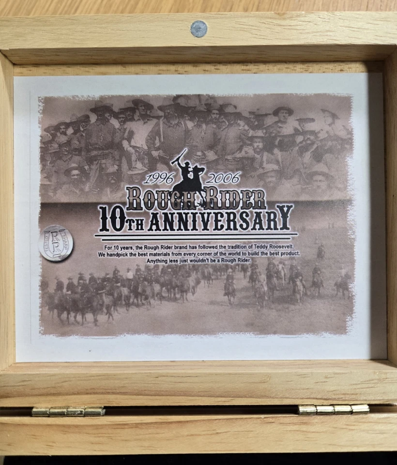 Faca de bolso Rough Rider RR228 cabo de pérola preta 10º aniversário nova - Imagem 4 de 4