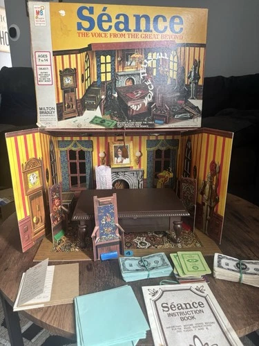 Sèance Board Game Vintage 1972 Milton Bradley Toy Record Player NOT WORKING READ