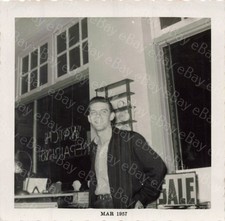 Justin Tubb VINTAGE Candid 3.5x3.5 Photo 1957