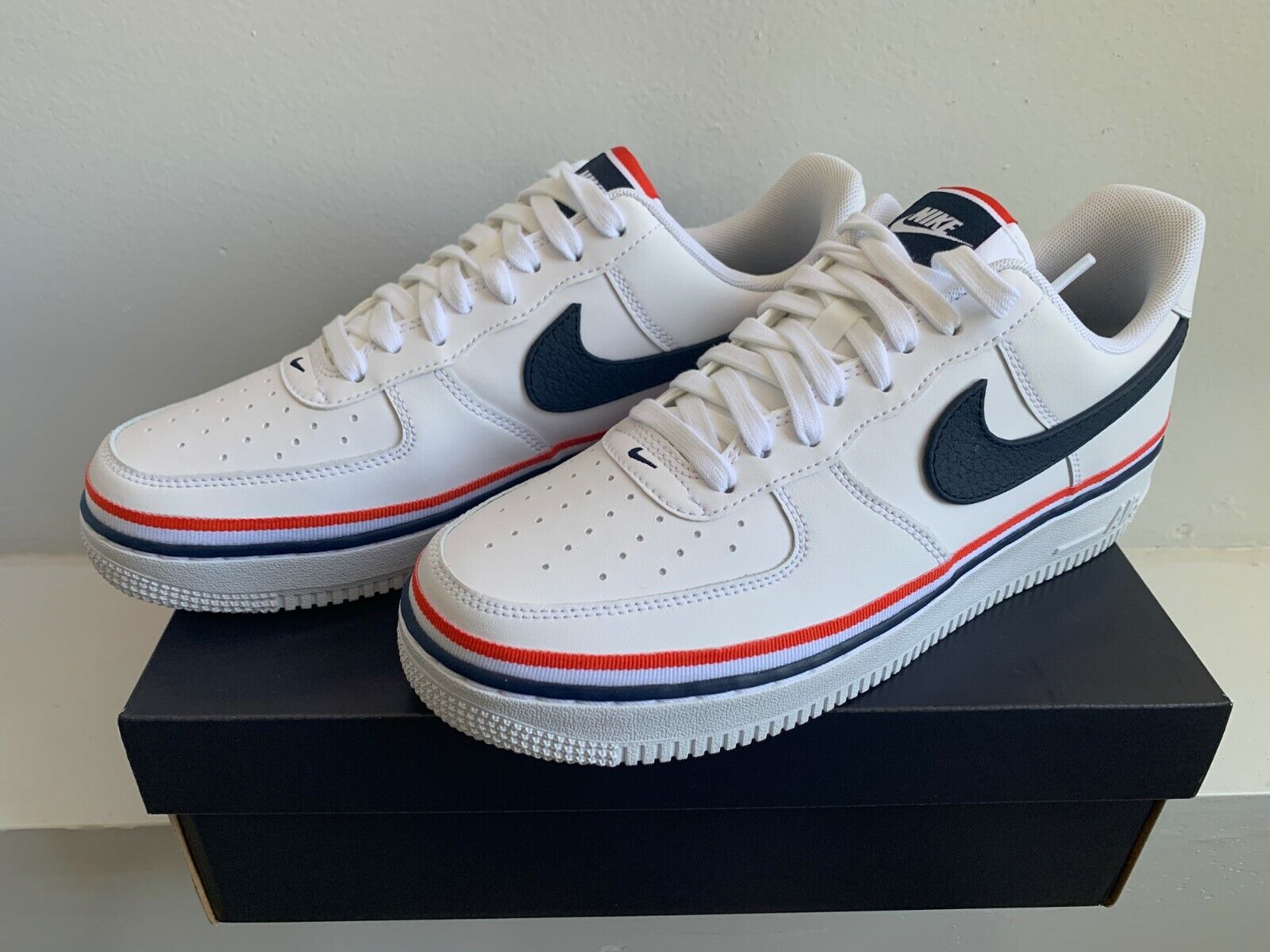 air force 1 white and red and blue