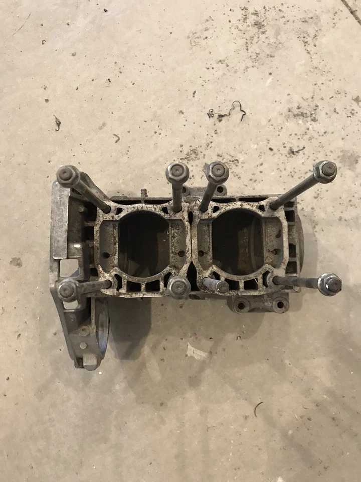 Cárter Yamaha Exciter 570 1987-1990 Foto 2 de 3