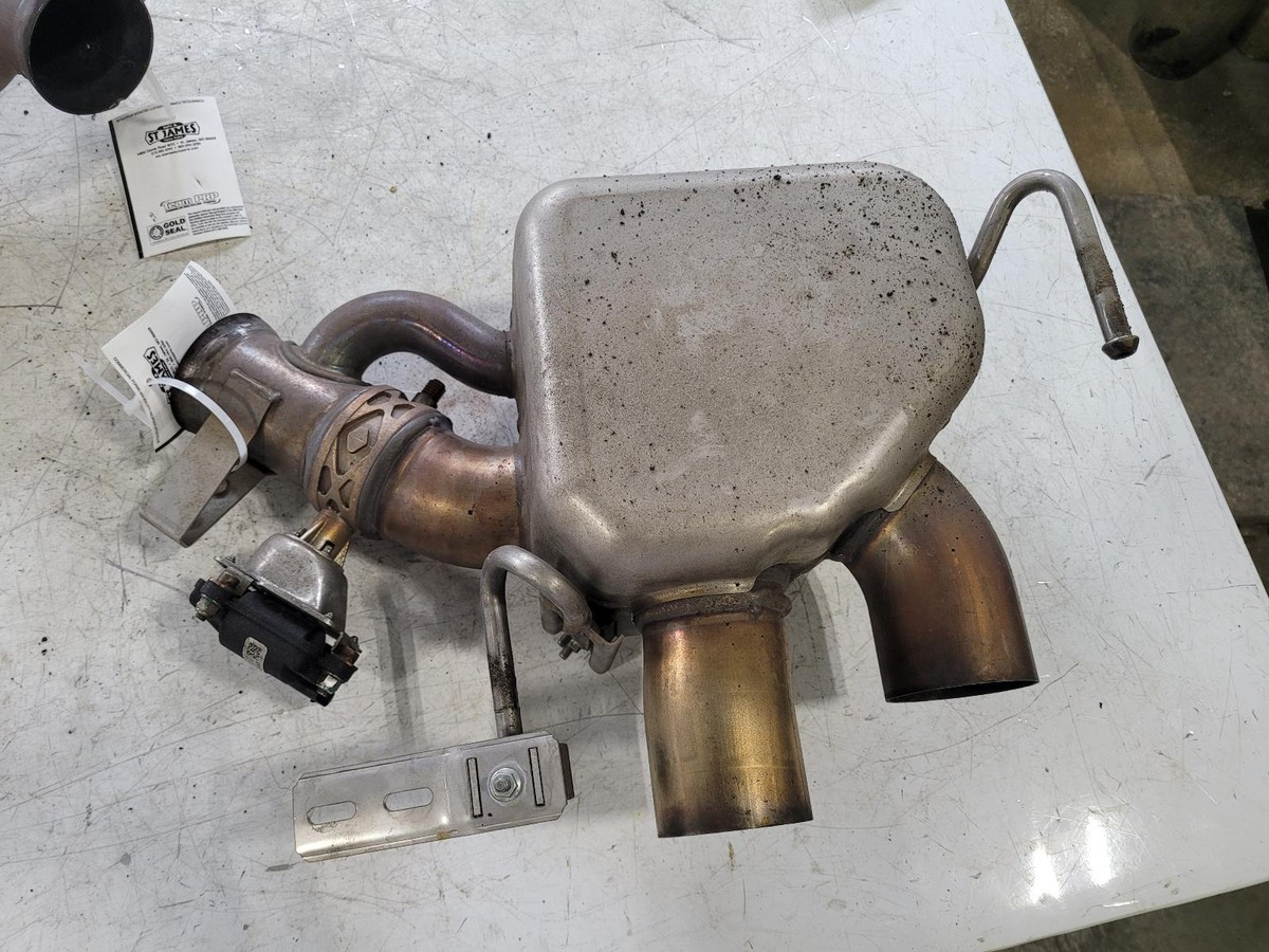 2017-2020 Ferrari Portofino OEM REAR PASSENGER SILENCER