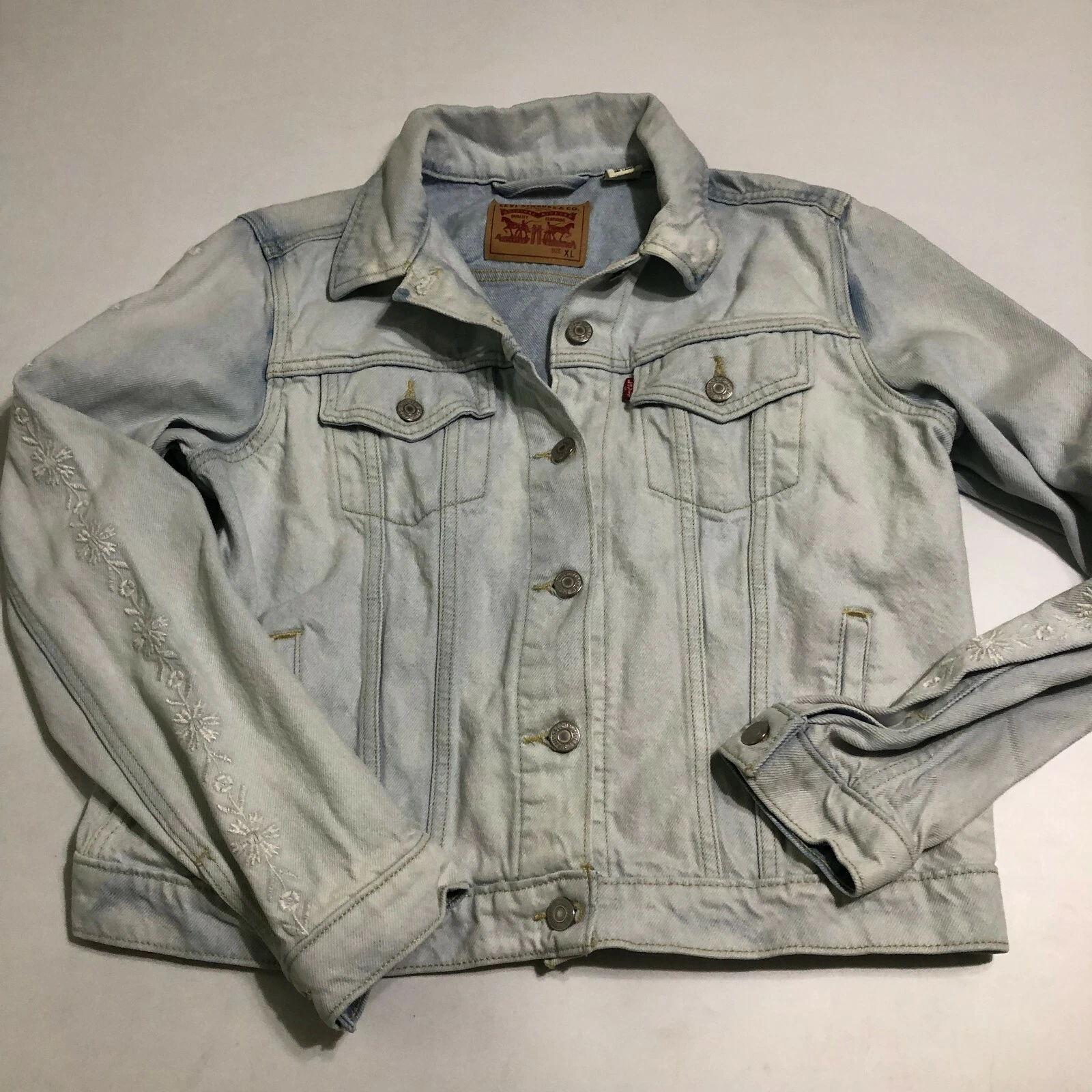 Vintage Levi Strauss Denim Blue Jean Jacket Women's Jacket Sz L Embroidered