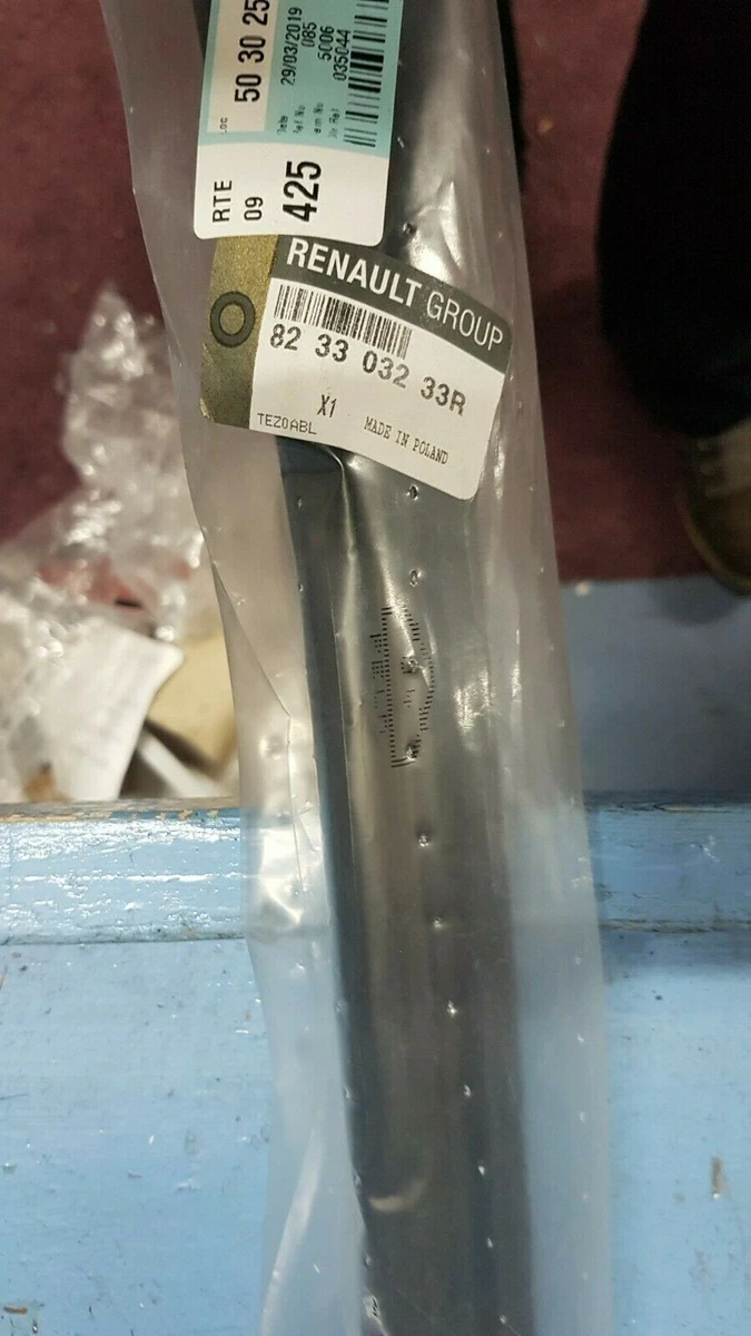 GENUINE NEW RENAULT KADJAR RIGHT REAR DOOR WEATHERSTRIP 823303233R  