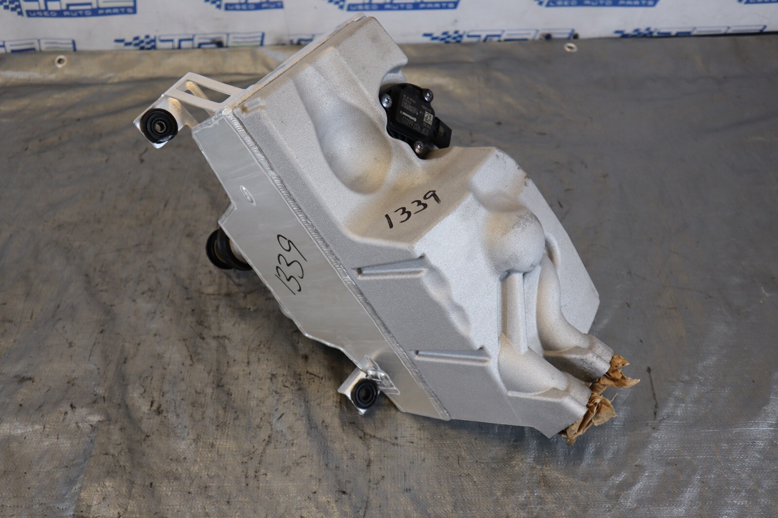 2014 AUDI R8 V8 QUATTRO AWD 4.2L OEM ENGINE OIL TANK RESERVOIR #1339
