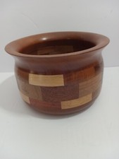 ARTIST HANDCARVED WOODEN BOWL-VASE WITH SEGMENTED WOOD SIGNED BY ARTIST