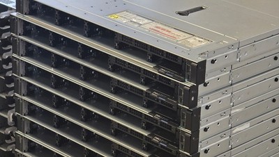 Dell PowerEdge R650xs 2x Silver 4309Y 8Core 2.8GHz 64GB RAM 8SFF H755 RAID 2PSU