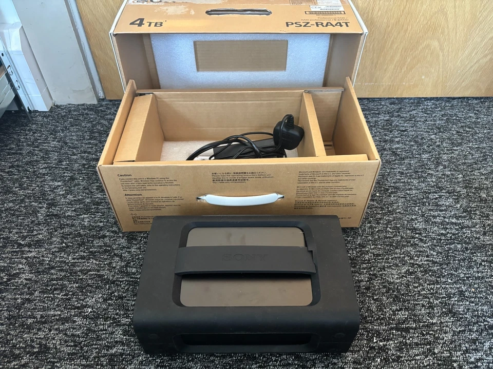 Sony 4TB Professional RAID Thunderbolt 2 & USB 3.0 - Image 3 of 4