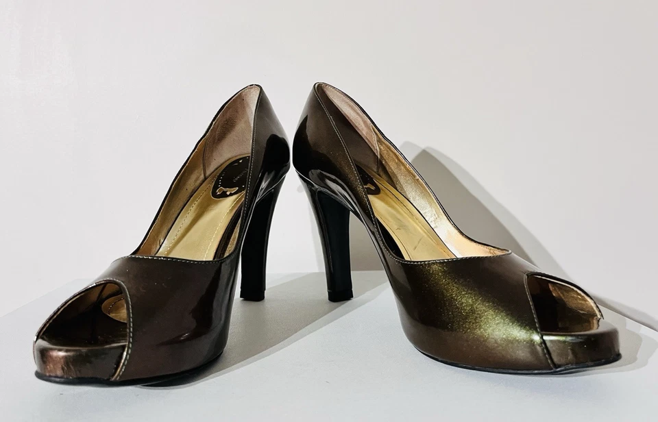 Nina Armando Metallic Bronze Green Women’s Size 10 Patent Leather - image 4 of 4