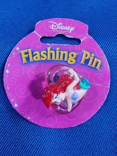 RARE DISNEY THE LITTLE MERMAID ARIEL'S FLASHING PIN / BUTTON WDW **** WORKS ****