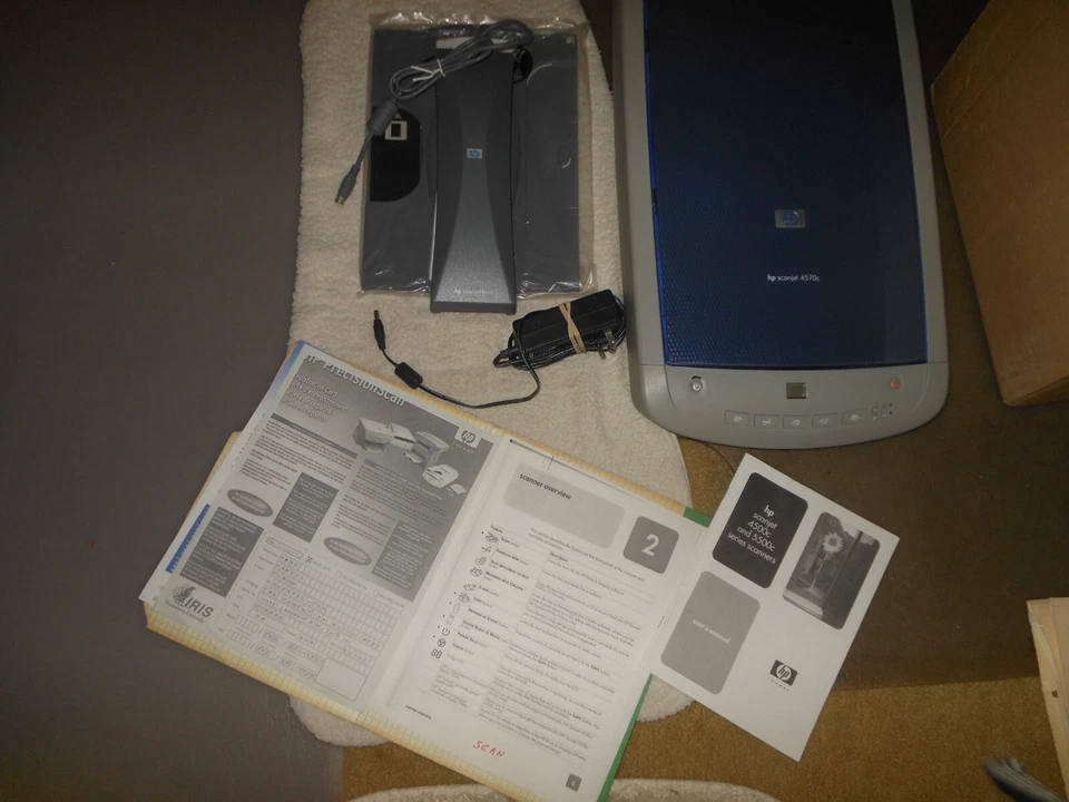 HP ScanJet 4570C Flatbed Scanner w/ 35mm Film Tray  hardly used - Image 4 of 4