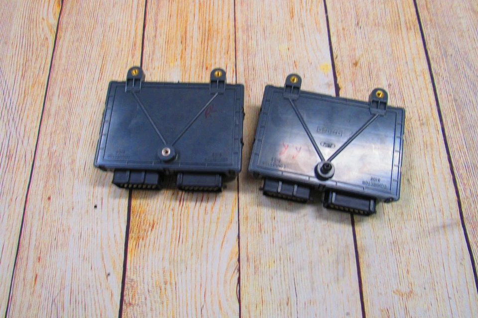 98-03 XJR Jaguar XJ8  Vanden Plas REAR Door Control Module Unit LNG2120AB OEM - Image 4 of 4