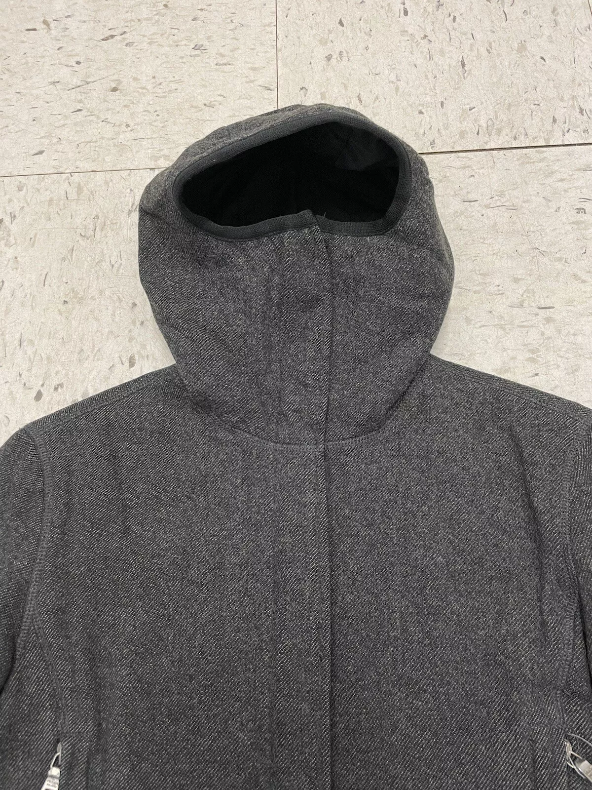 Giacca vintage Prada Sport Ninja cappuccio zip intera lana AW 99 grigio antracite IT 40 M