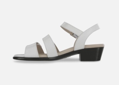 SAS Shoes Savanna White Lizard Sandals BRAND NEW NIB 7.5 M