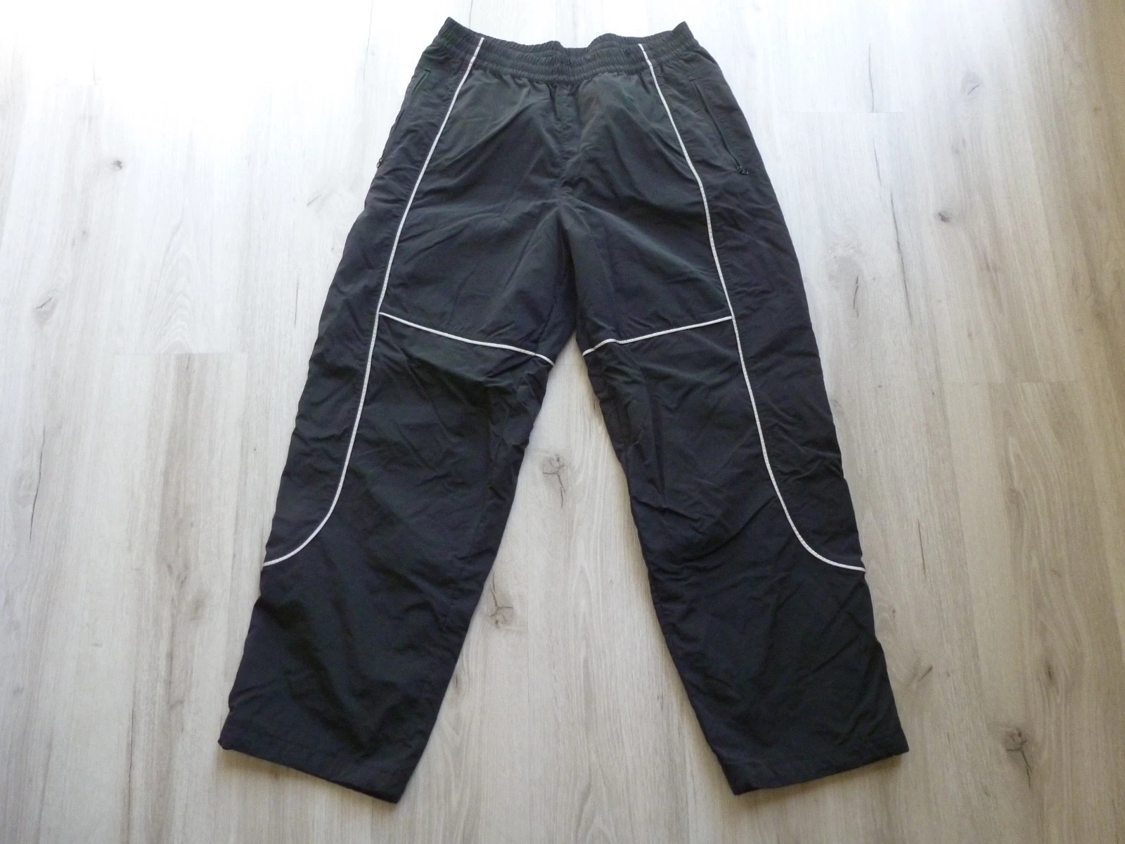 The North Face Tek Piping Wind Pants Mens M 100% Nylon Loose Fit Hiking Outdoors