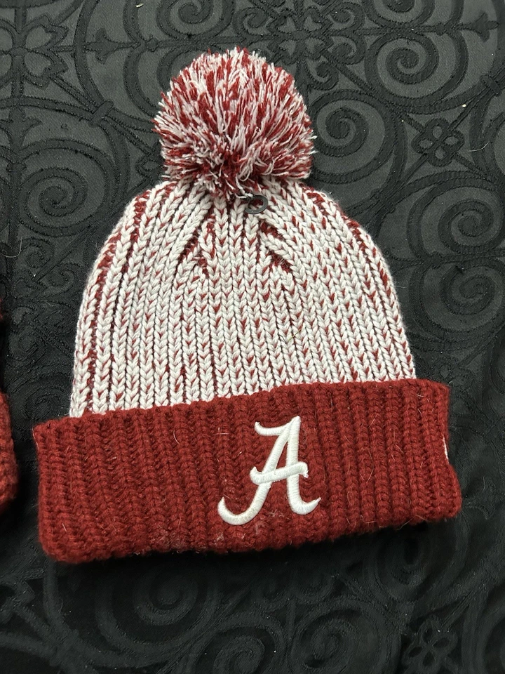GORRO ALABAMA MAREA CARMESÍ NCAA NEW ERA ROJO Y BLANCO. NUEVO Foto 2 de 4