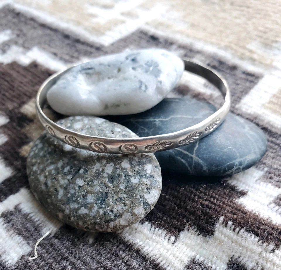 Pulseira de prata esterlina vintage 15,9 g folha/"S" padrão estampado - Imagem 2 de 4