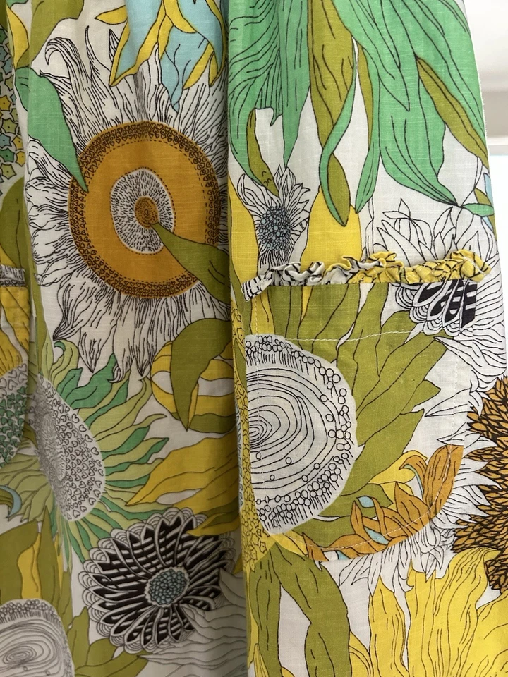 Liberty of London Target Niñas Pequeño Solero Calado Girasol Bolsillos Frontales Foto 3 de 4