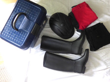 Damen Mädchen Reiten Zubehör Set: Helm, 2 Hosen (Gr. 38) Stiefel (Gr.37) Box