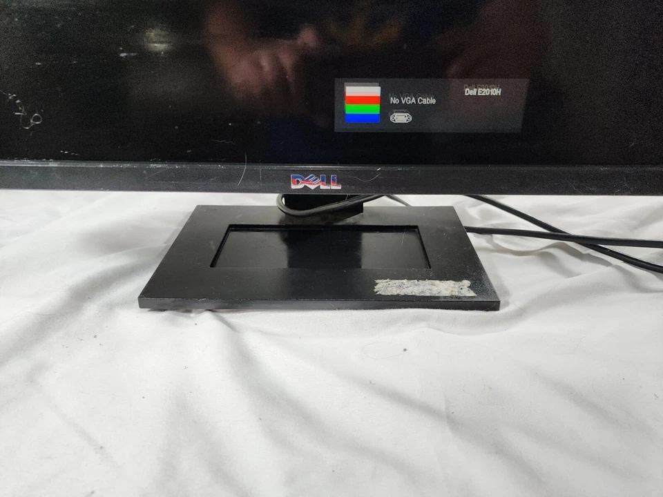 Dell Widescreen LCD Flat Panel Monitor VGA / DVI 20'' E2010Ht E2010 E2011Ht 20 - Image 2 of 4