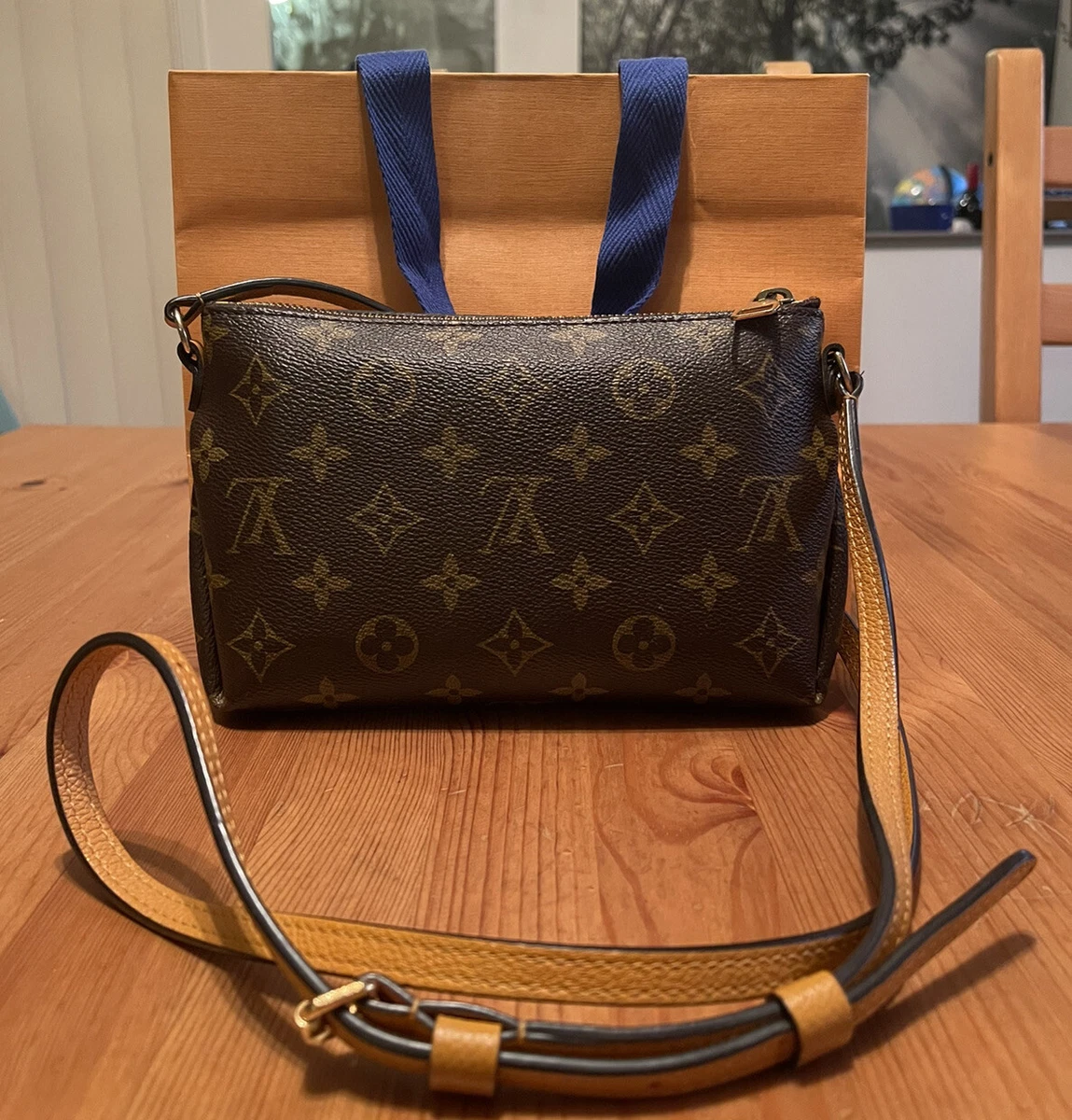 Louis Vuitton M50069 Monogram Canvas/ Dune Pallas Chain Clutch/ Shoulder/  Crossbody Bag (CA0185)