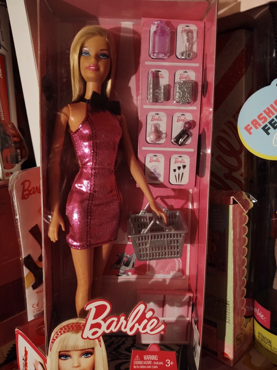 2010 Barbie Shopping Giftset, includes shopping basket