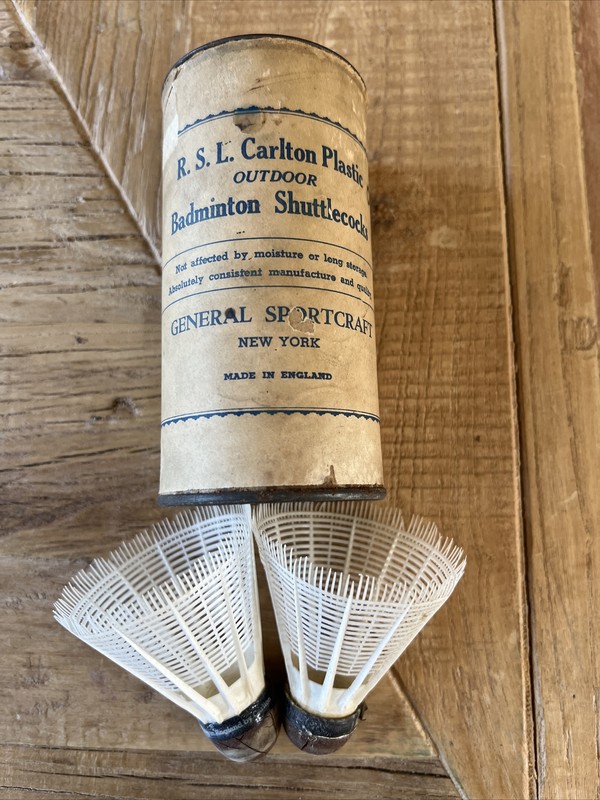 Vintage R.S.L. Carlton Shuttlecocks Birdies Set of 2 in Tube