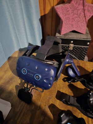 HTC Vive Pro Eye Virtual Reality Headset w/face Tracking
