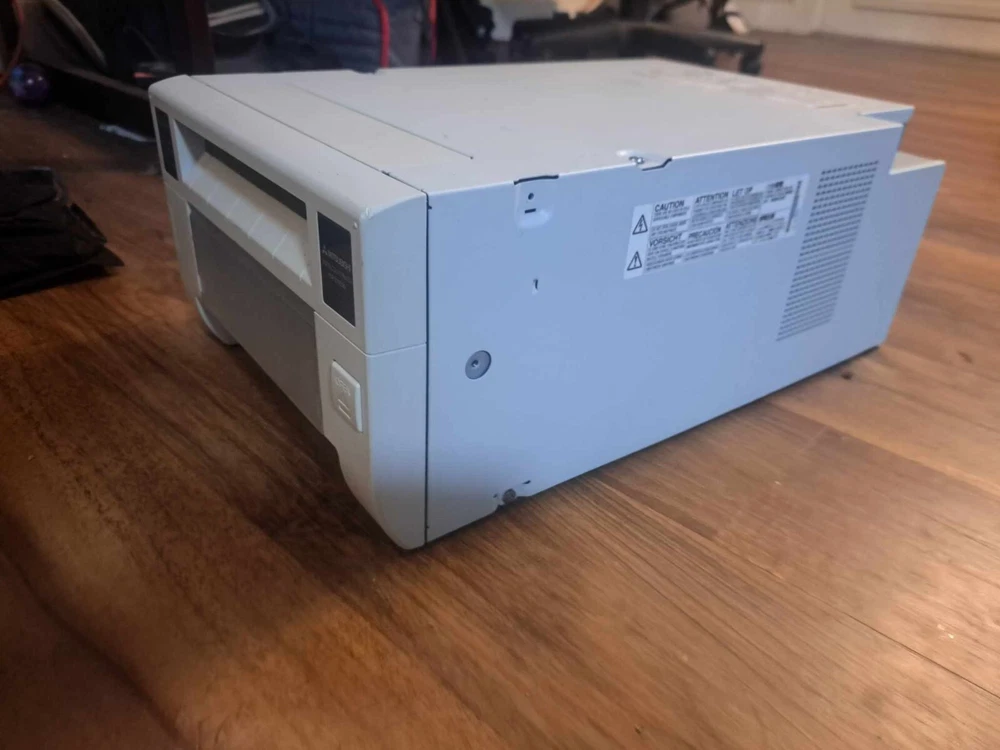 Mitsubishi CP-D70DW Dye Sub Printer photo printer with 5 x 7 paper and ribbon