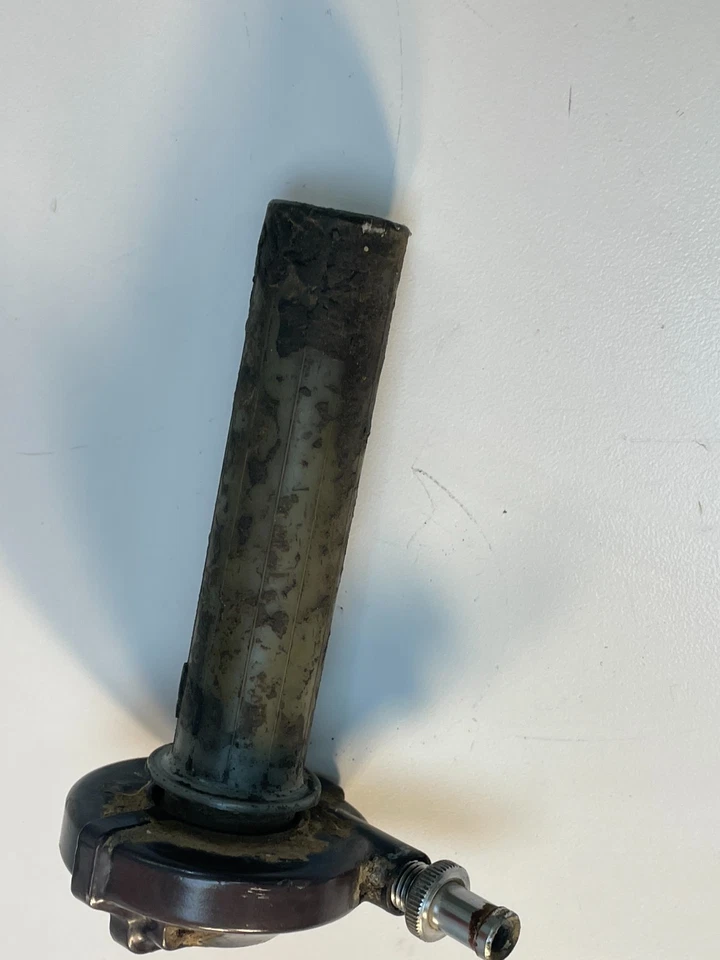 1979 Honda XR185 XR 185 OEM Throttle Housing and Tube HM446 - Image 4 of 4