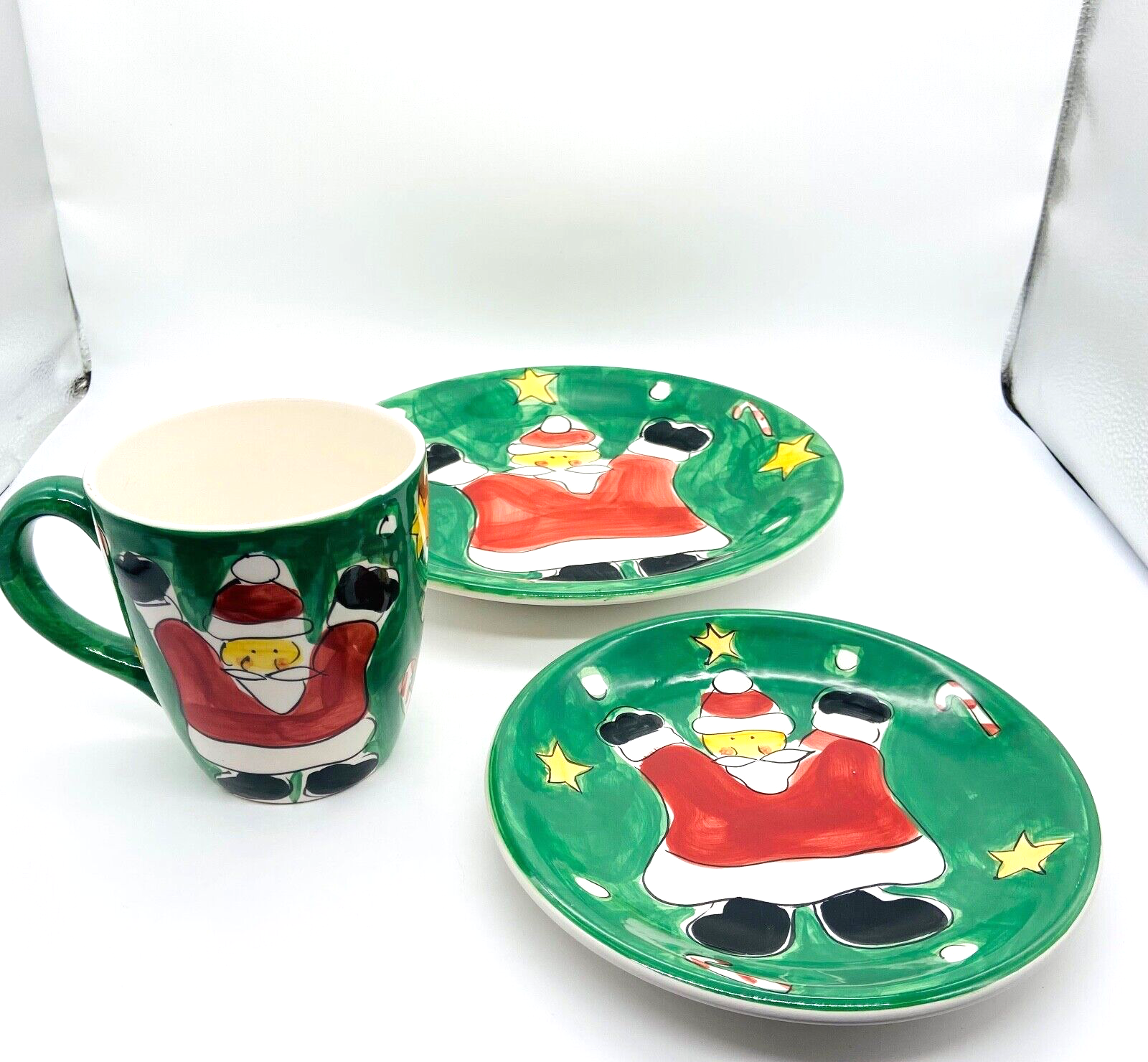 Gibson Christmas 3 Piece Set Dinner Plate Salad Plate & LG Mug Santa & Stars