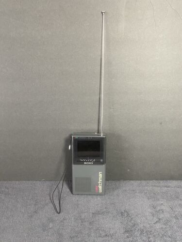 Vintage portable FDL-310 SONY LCD COLOR WATCHMAN Parts - Picture 2 of 9