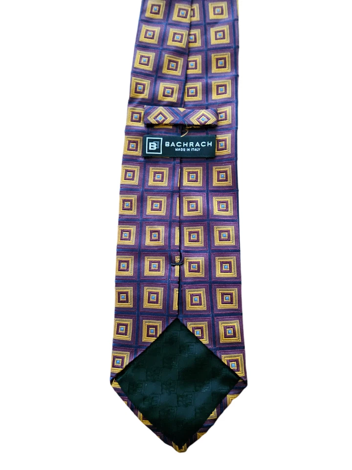 Corbata de seda para hombre Bachrach 58" X 4" púrpura dorado geométrico, hecha en Italia Foto 2 de 4