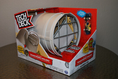 Tech Deck Transforming Pipelines Modular Skatepark & Board SET - Skate Toy