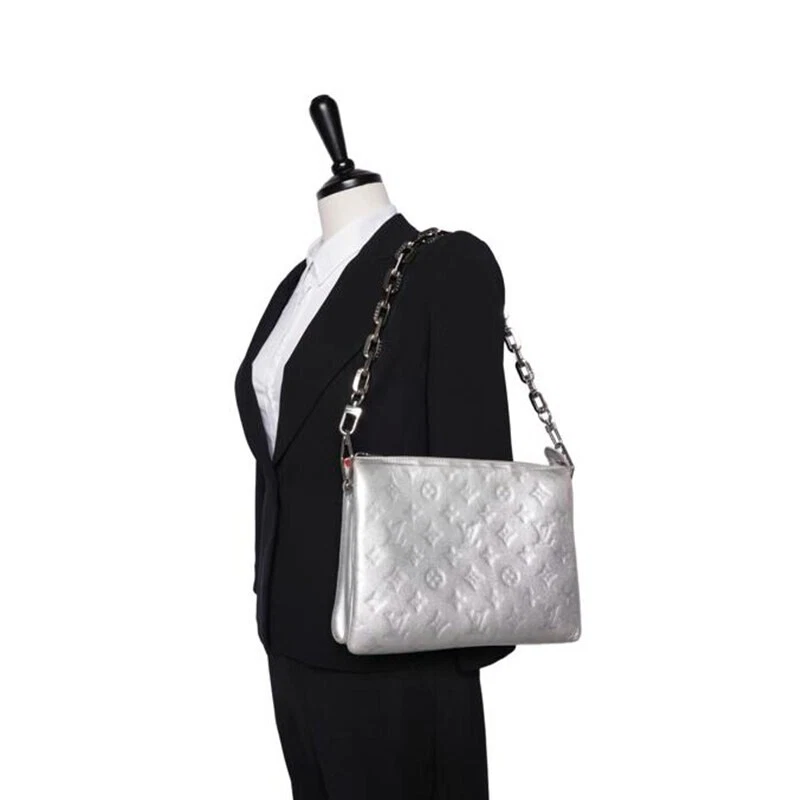 Bolso de hombro Louis Vuitton Silver Empreinte Cusant PM Foto 4 de 4