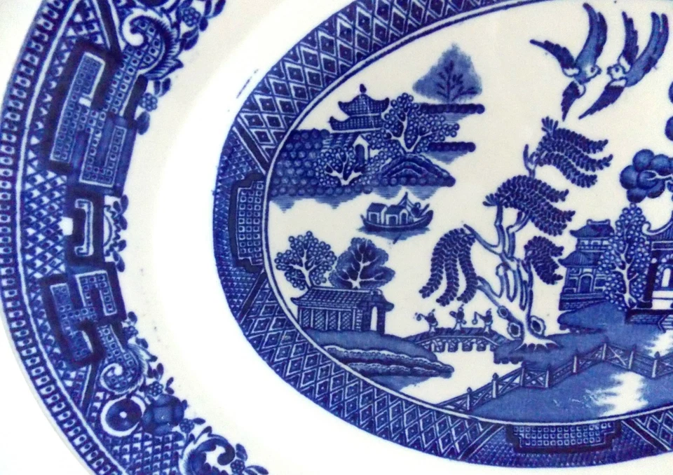 ANTIQUE ALFRED MEAKIN BLUE WILLOW PLATTER BLUE AND WHITE ENGLISH OVAL PLATTER - Image 4 of 4