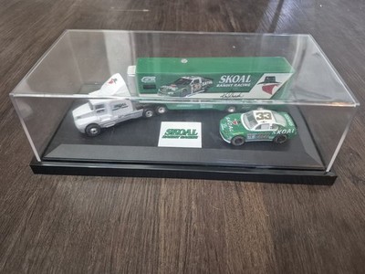 Ken Schrader #33 Skoal Bandit Racing Transport Set 1/64 Matchbox w/ Case