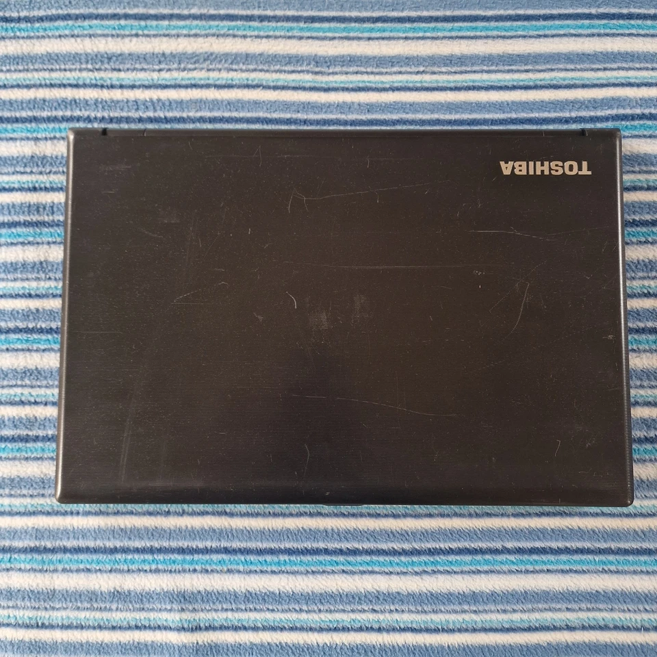 Toshiba Satelite Pro R50-B-12N, i5 , 15.6", Windows 11, 120Gb SSD, 8Gb RAM (L27) - Image 4 of 4