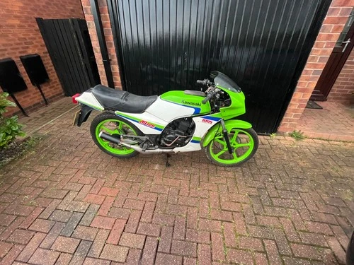 kawasaki AR 125 - Picture 1 of 8