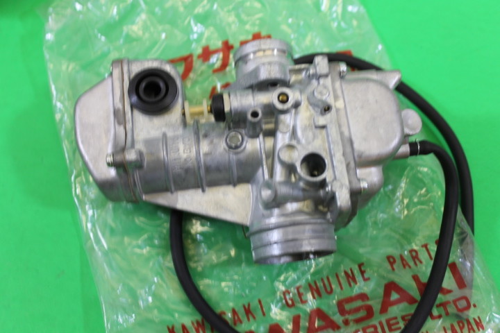 NOS KAWASAKI 1977-1979 KZ650 B1 LEFT HAND INSIDE CARB PART