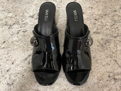 Vaneli Black 10 Narrow Sandal
